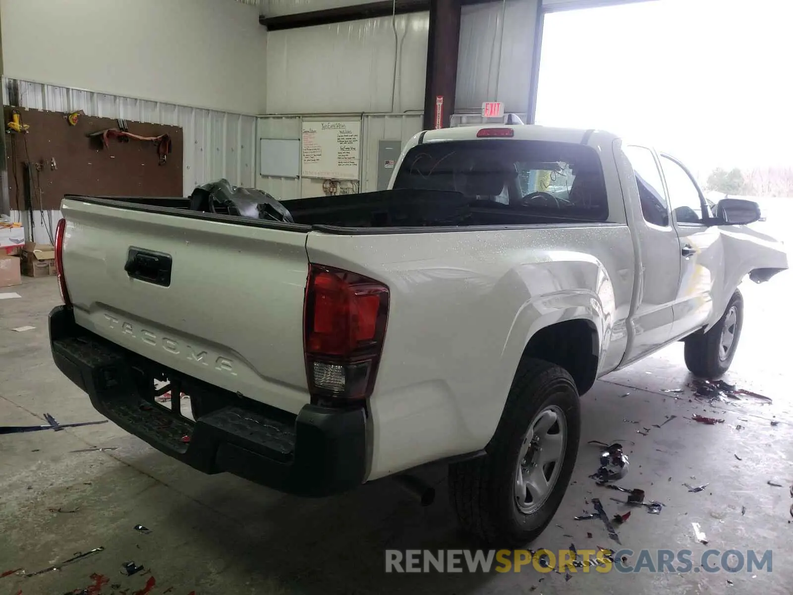 4 Photograph of a damaged car 5TFRX5GNXLX178351 TOYOTA TACOMA 2020