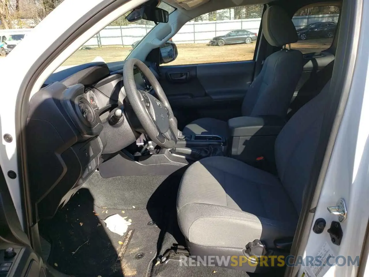 7 Photograph of a damaged car 5TFRZ5CN1LX090594 TOYOTA TACOMA 2020