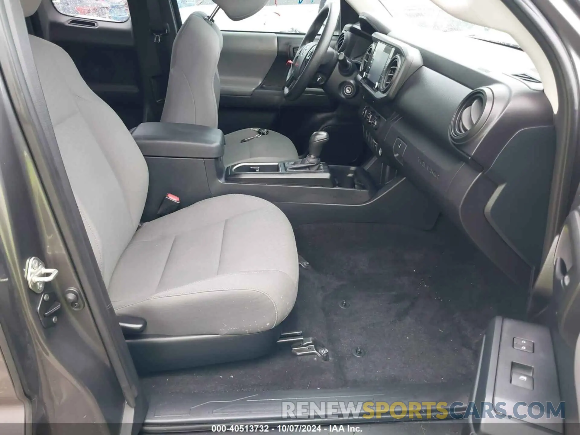 5 Photograph of a damaged car 5TFRZ5CN3LX089530 TOYOTA TACOMA 2020