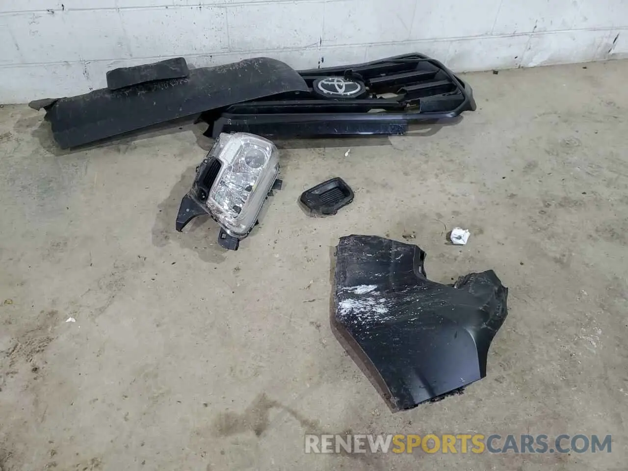 14 Photograph of a damaged car 5TFSX5EN3LX071209 TOYOTA TACOMA 2020