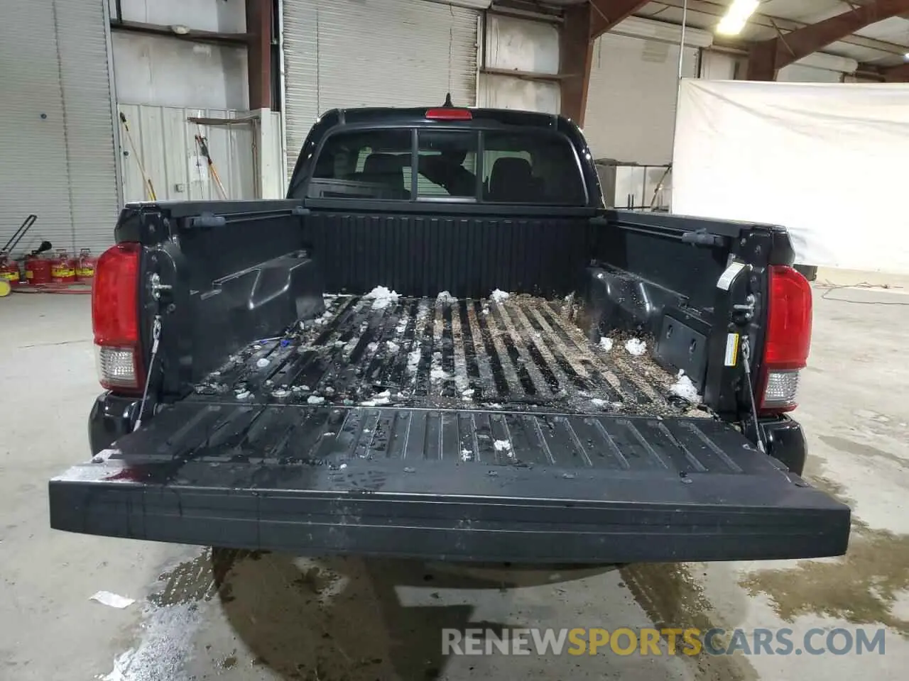 6 Photograph of a damaged car 5TFSX5EN9LX072803 TOYOTA TACOMA 2020