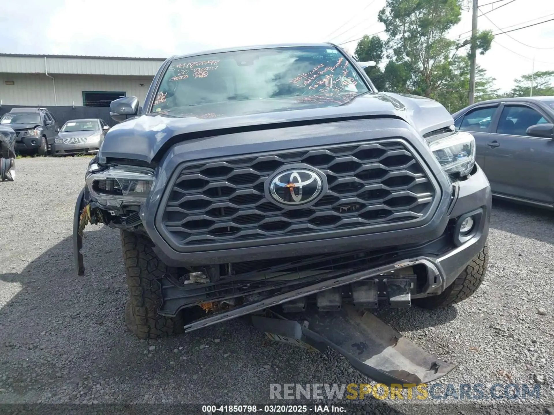 12 Фотография поврежденного автомобиля 5TFSZ5AN2LX222685 TOYOTA TACOMA 2020