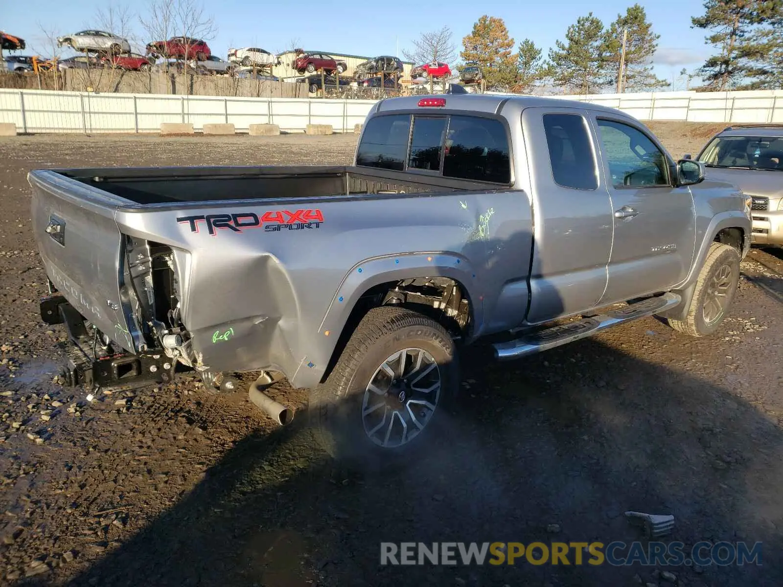 4 Photograph of a damaged car 5TFSZ5AN7LX217420 TOYOTA TACOMA 2020