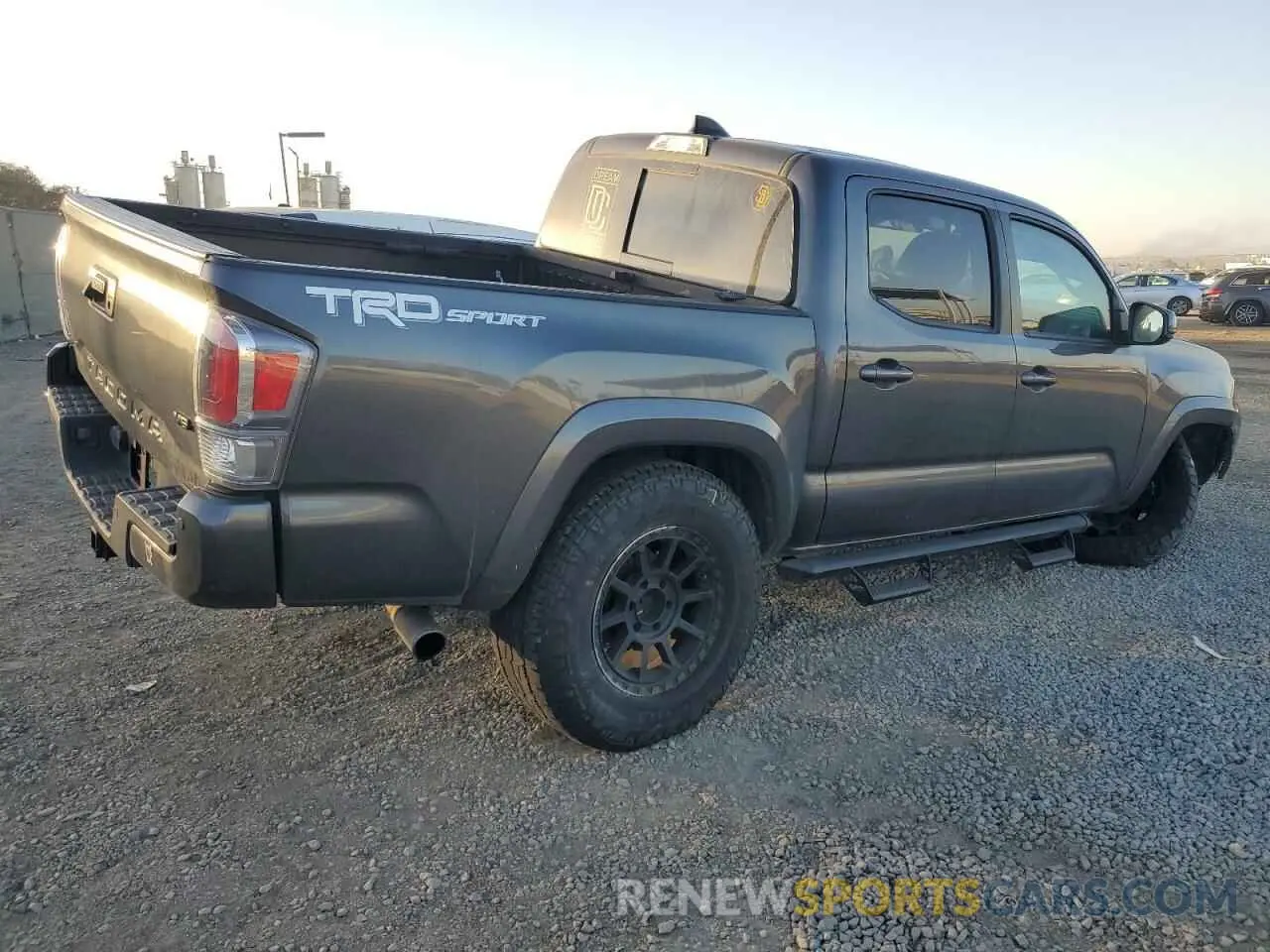 3 Фотография поврежденного автомобиля 3TMAZ5CN1MM147848 TOYOTA TACOMA 2021