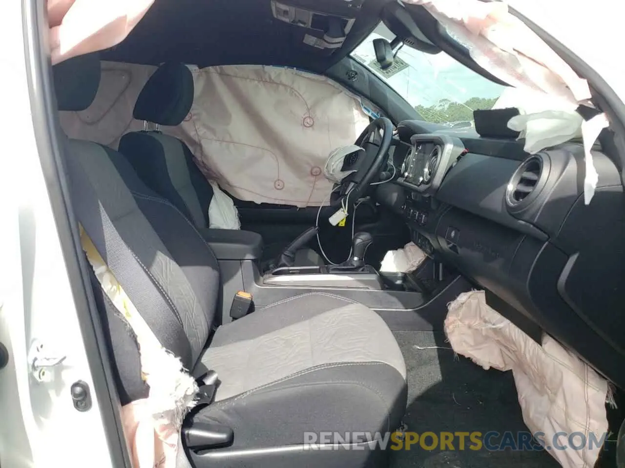 5 Photograph of a damaged car 3TMAZ5CN1MM159773 TOYOTA TACOMA 2021