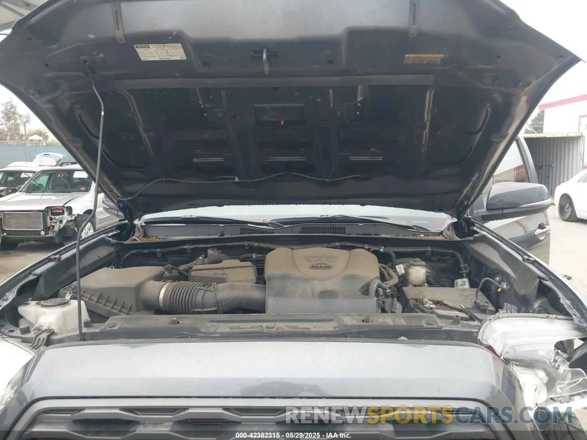 10 Фотография поврежденного автомобиля 3TMAZ5CN2MM142304 TOYOTA TACOMA 2021