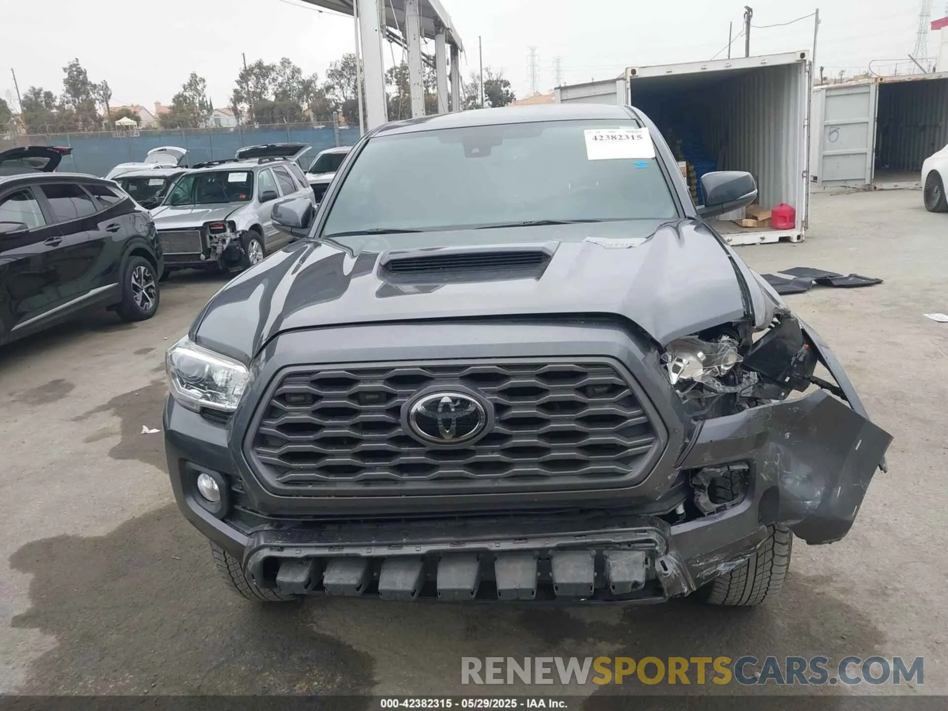 12 Фотография поврежденного автомобиля 3TMAZ5CN2MM142304 TOYOTA TACOMA 2021