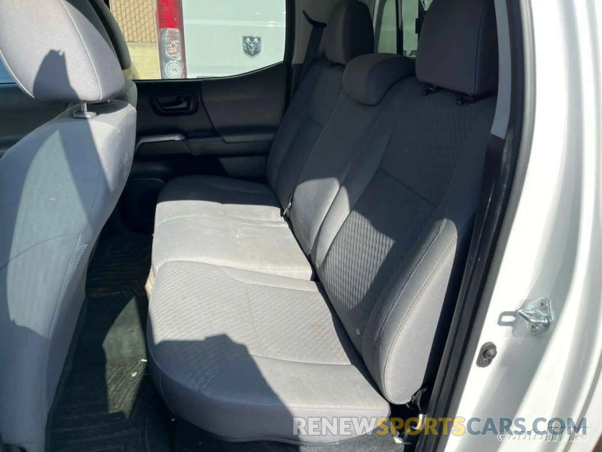 2 Фотография поврежденного автомобиля 3TMAZ5CN2MM150905 TOYOTA TACOMA 2021