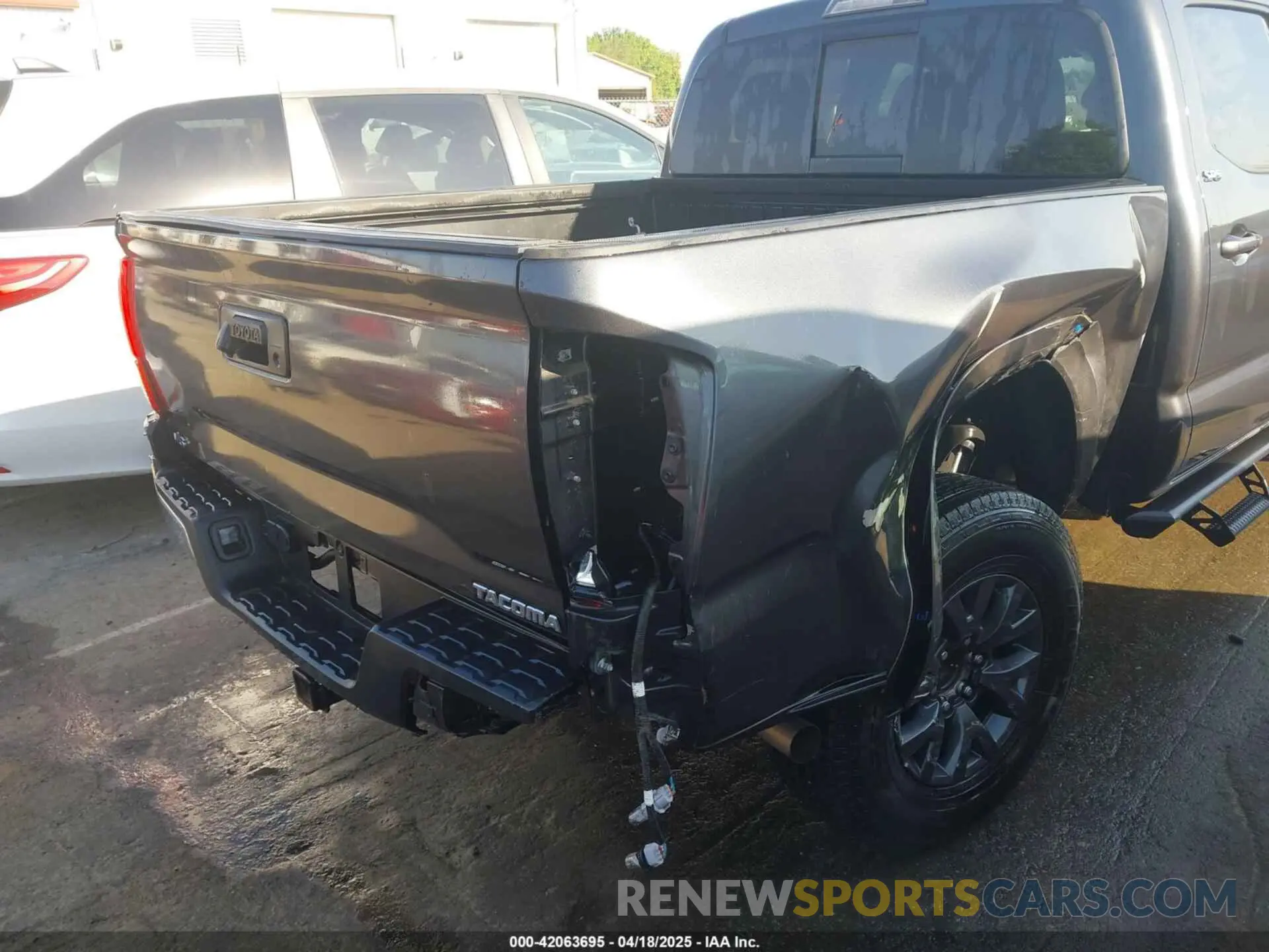 17 Фотография поврежденного автомобиля 3TMAZ5CN2MM156736 TOYOTA TACOMA 2021