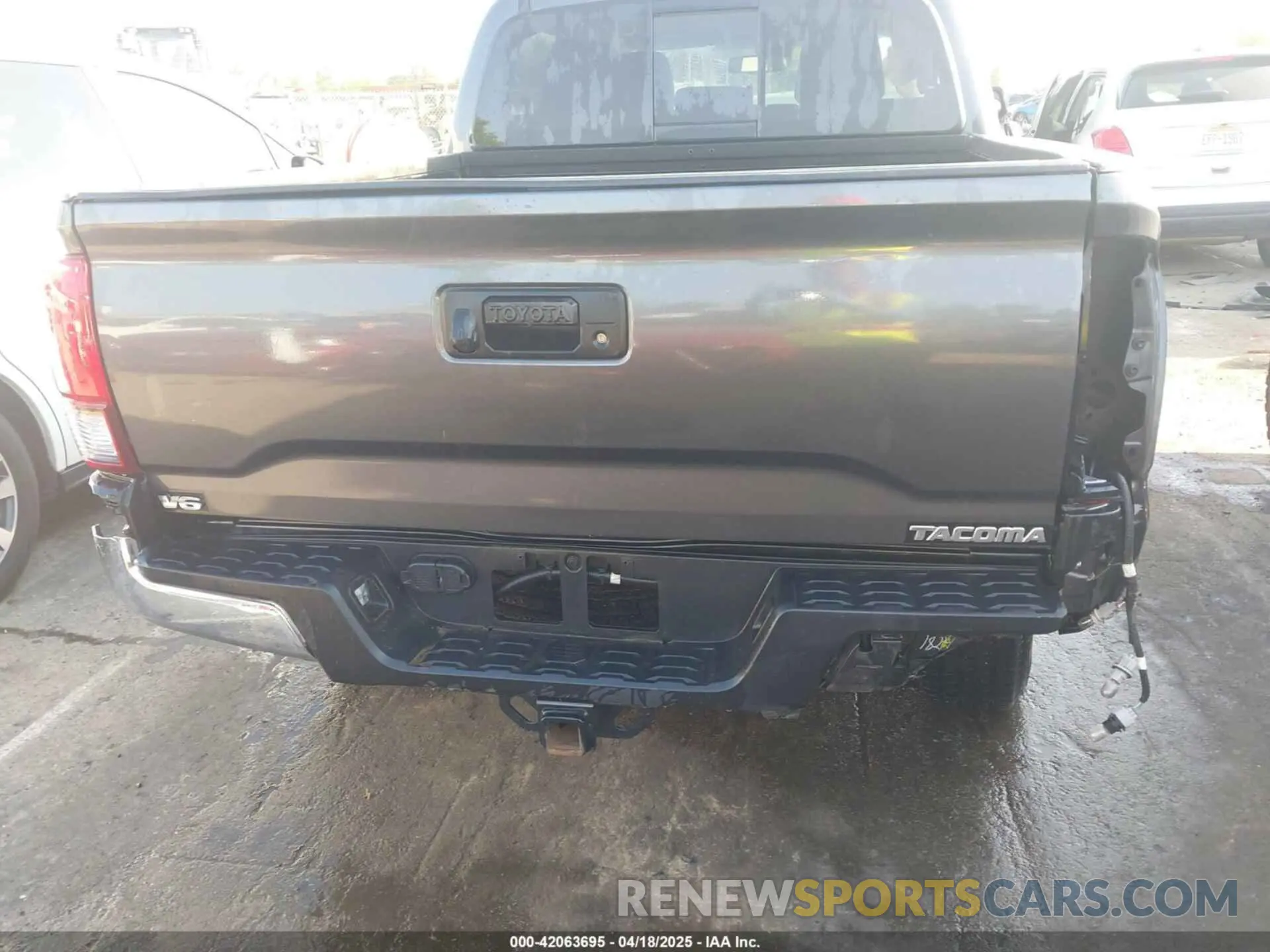 18 Фотография поврежденного автомобиля 3TMAZ5CN2MM156736 TOYOTA TACOMA 2021