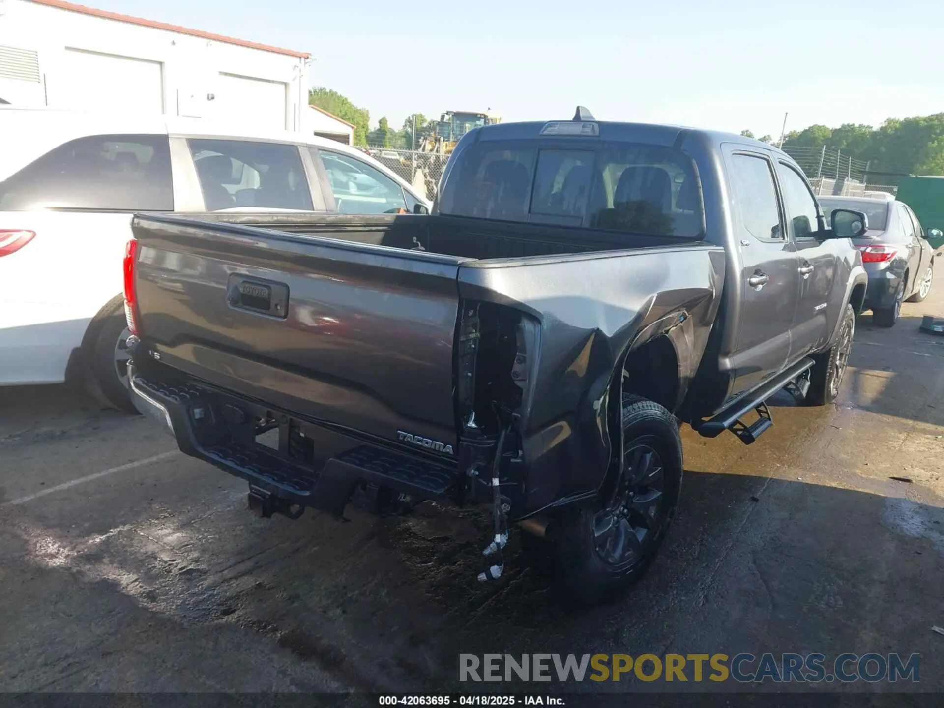 4 Фотография поврежденного автомобиля 3TMAZ5CN2MM156736 TOYOTA TACOMA 2021