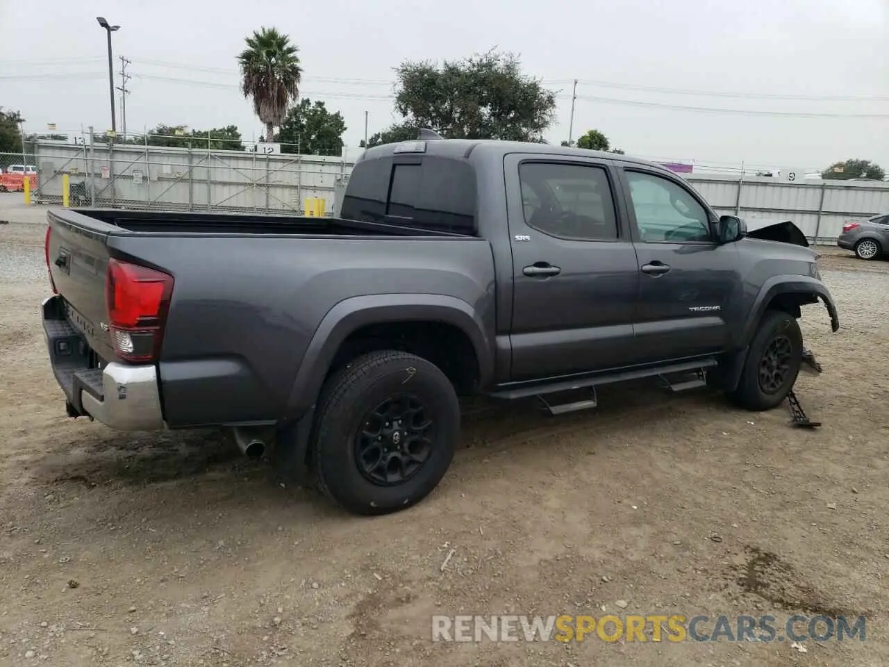 3 Фотография поврежденного автомобиля 3TMAZ5CN3MM141971 TOYOTA TACOMA 2021