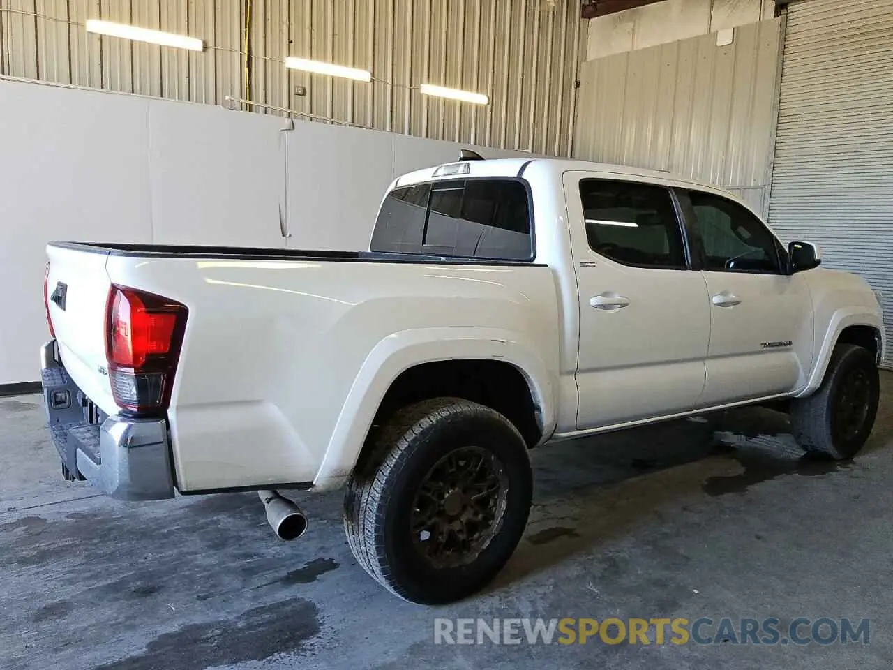 3 Photograph of a damaged car 3TMAZ5CN3MM156440 TOYOTA TACOMA 2021
