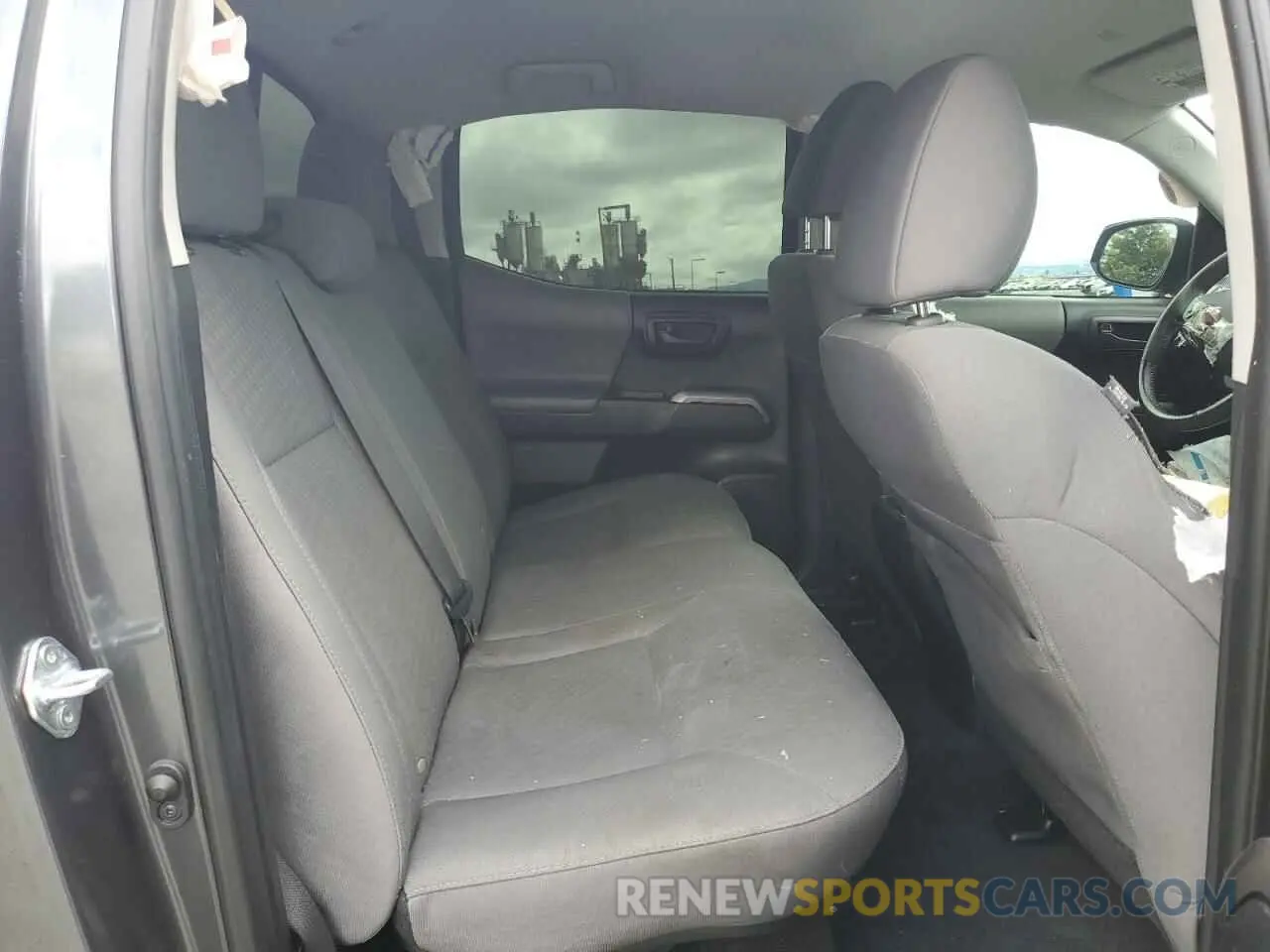11 Photograph of a damaged car 3TMAZ5CN4MM144491 TOYOTA TACOMA 2021