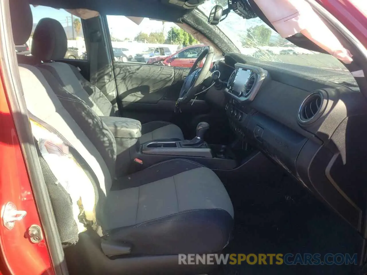 5 Photograph of a damaged car 3TMAZ5CN4MM154227 TOYOTA TACOMA 2021