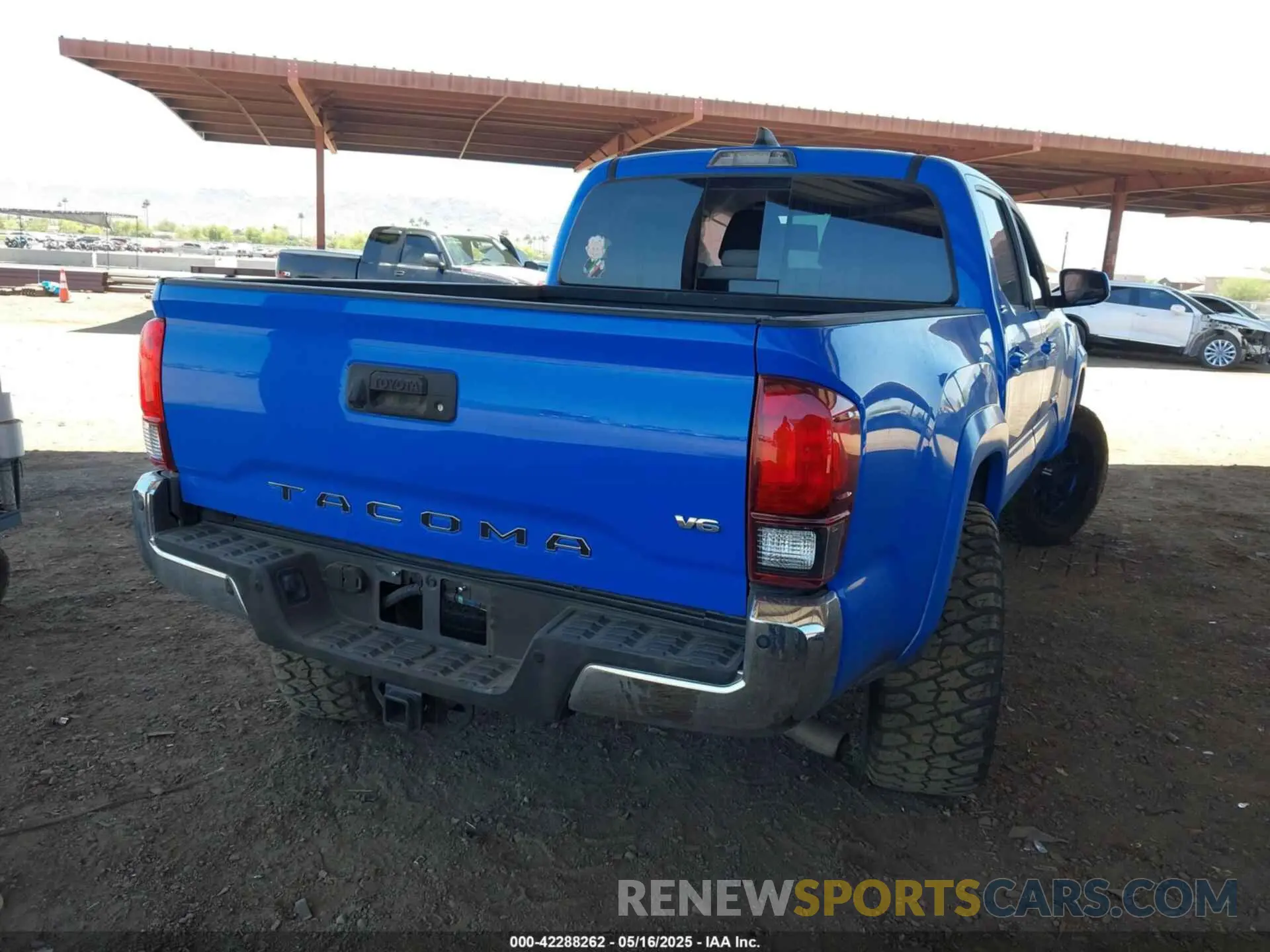 4 Photograph of a damaged car 3TMAZ5CN4MM154325 TOYOTA TACOMA 2021