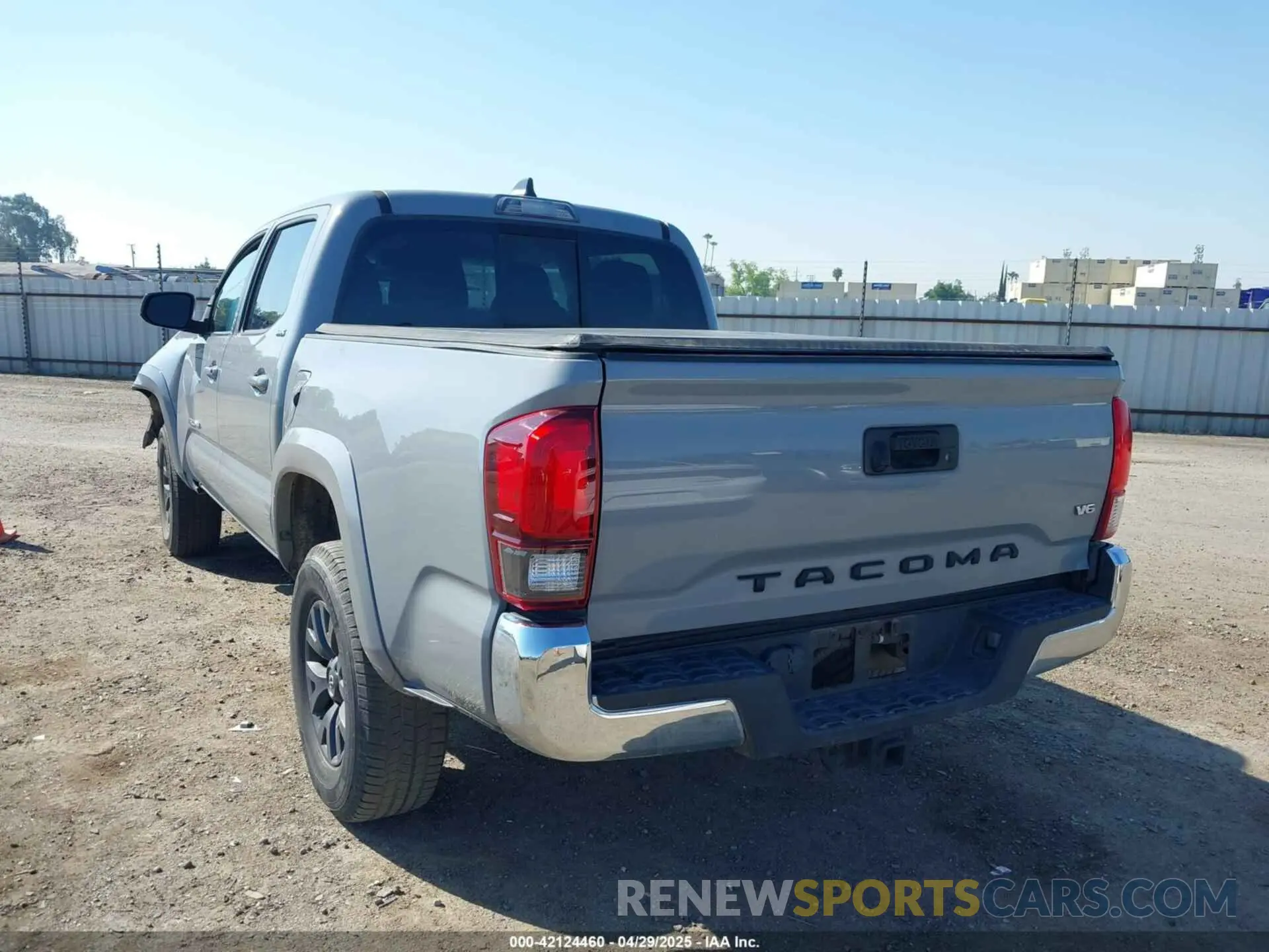 3 Photograph of a damaged car 3TMAZ5CN8MM143036 TOYOTA TACOMA 2021