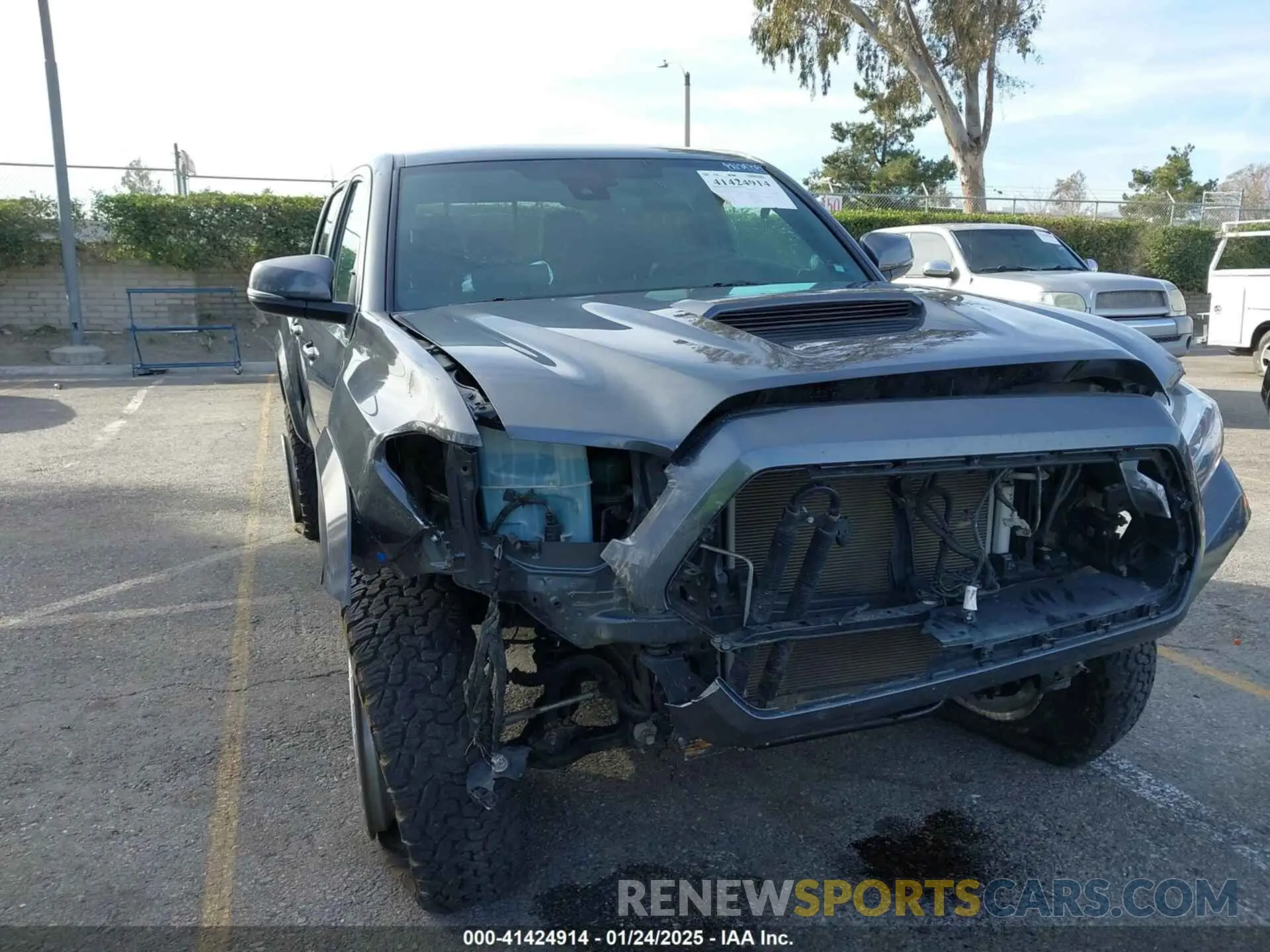 6 Photograph of a damaged car 3TMAZ5CN8MM152559 TOYOTA TACOMA 2021