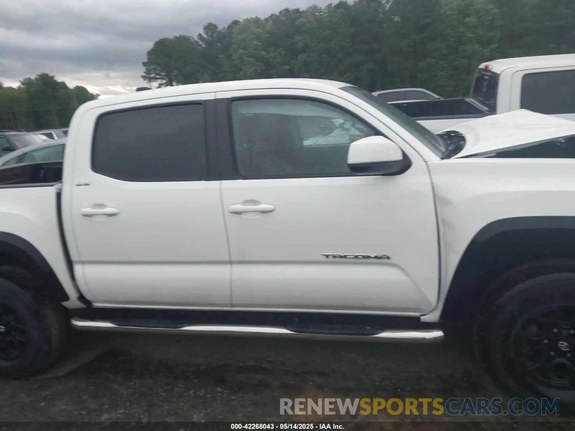 14 Photograph of a damaged car 3TMAZ5CN8MM157177 TOYOTA TACOMA 2021