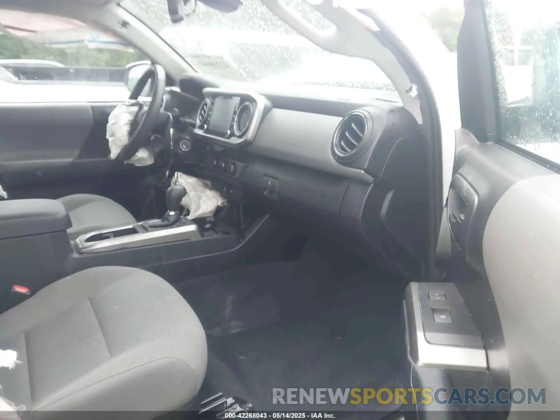 5 Photograph of a damaged car 3TMAZ5CN8MM157177 TOYOTA TACOMA 2021