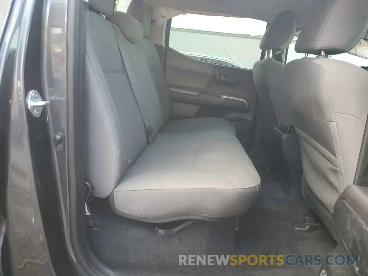 11 Photograph of a damaged car 3TMAZ5CNXMM156385 TOYOTA TACOMA 2021