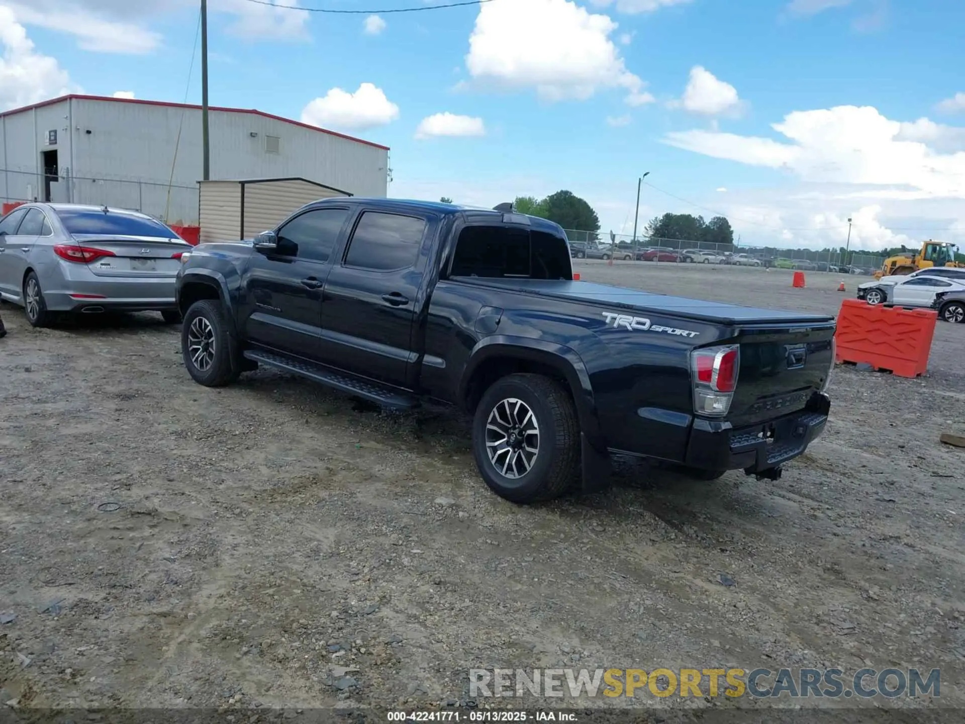 3 Фотография поврежденного автомобиля 3TMBZ5DN1MM031813 TOYOTA TACOMA 2021