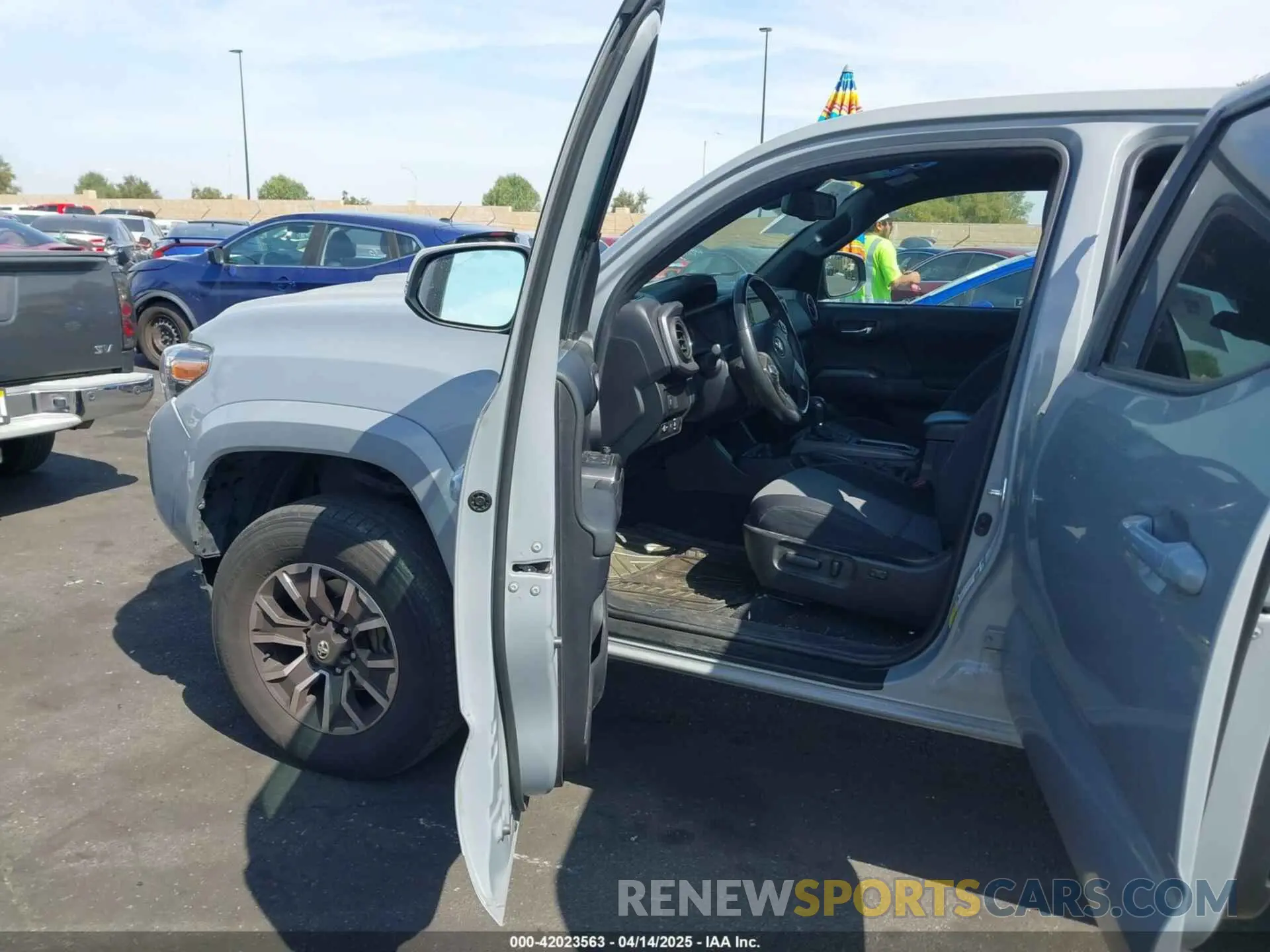 5 Фотография поврежденного автомобиля 3TMBZ5DN6MM031581 TOYOTA TACOMA 2021
