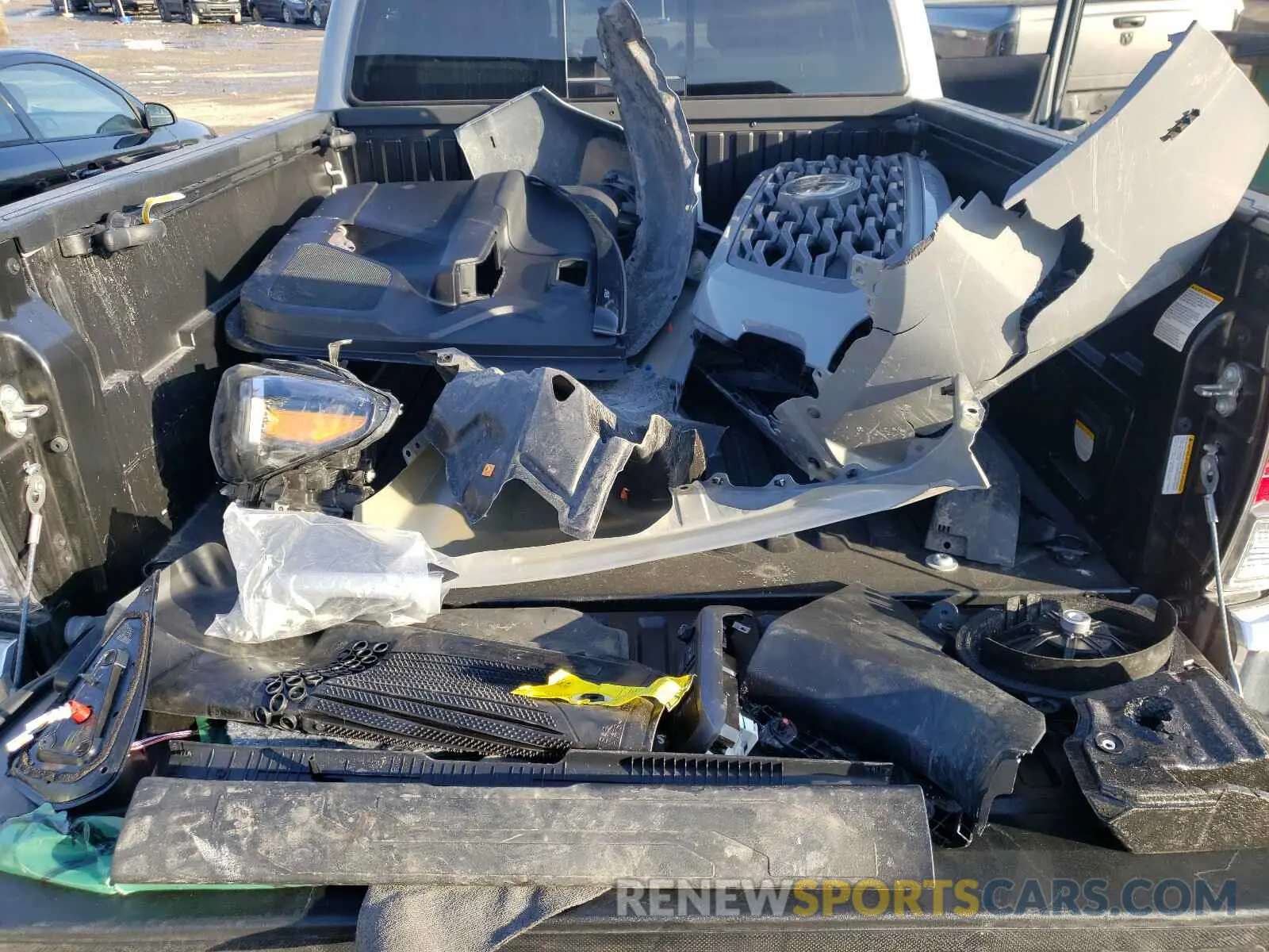 9 Photograph of a damaged car 3TMCZ5AN0MM374668 TOYOTA TACOMA 2021
