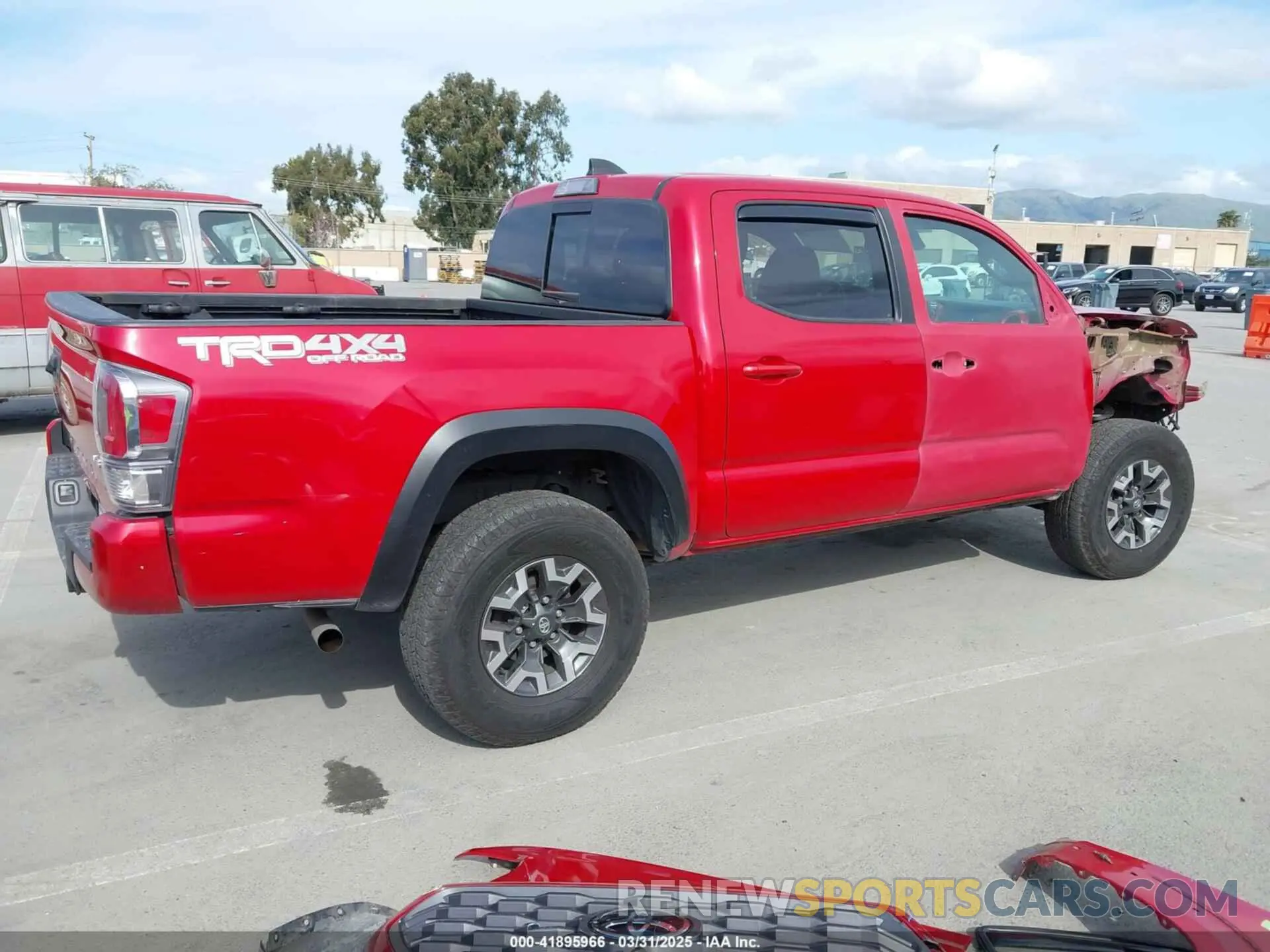 4 Photograph of a damaged car 3TMCZ5AN0MM416627 TOYOTA TACOMA 2021