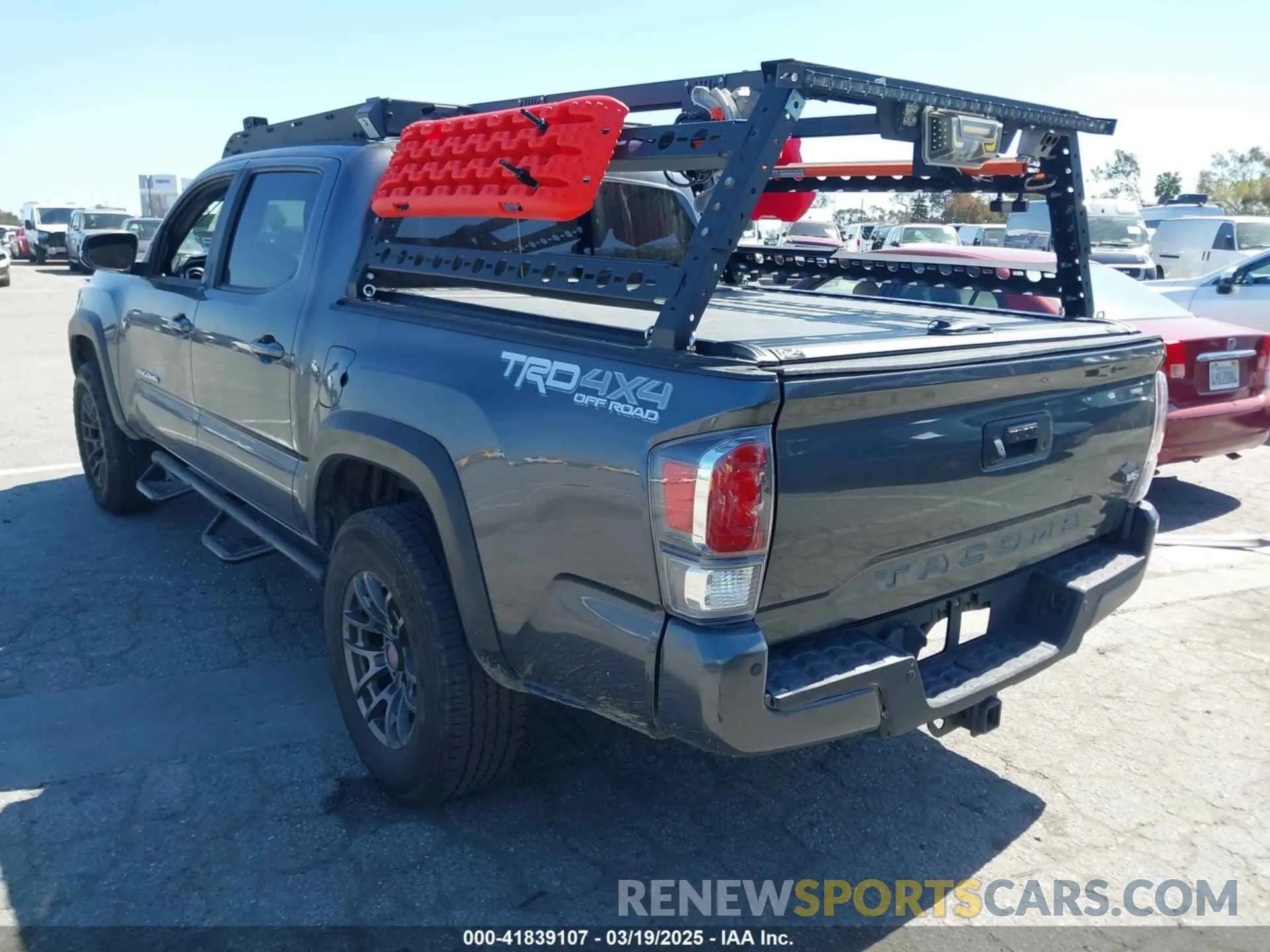 3 Photograph of a damaged car 3TMCZ5AN0MM418099 TOYOTA TACOMA 2021