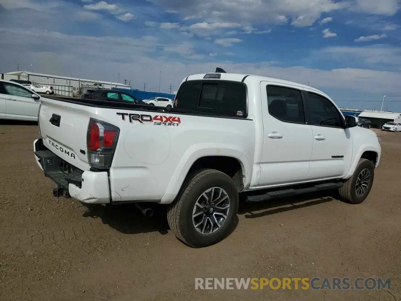 4 Photograph of a damaged car 3TMCZ5AN0MM427644 TOYOTA TACOMA 2021