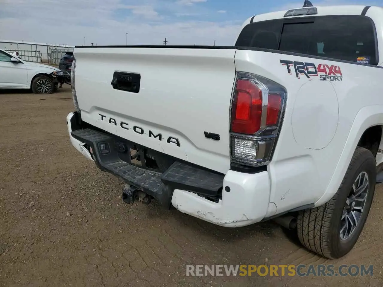 9 Photograph of a damaged car 3TMCZ5AN0MM427644 TOYOTA TACOMA 2021