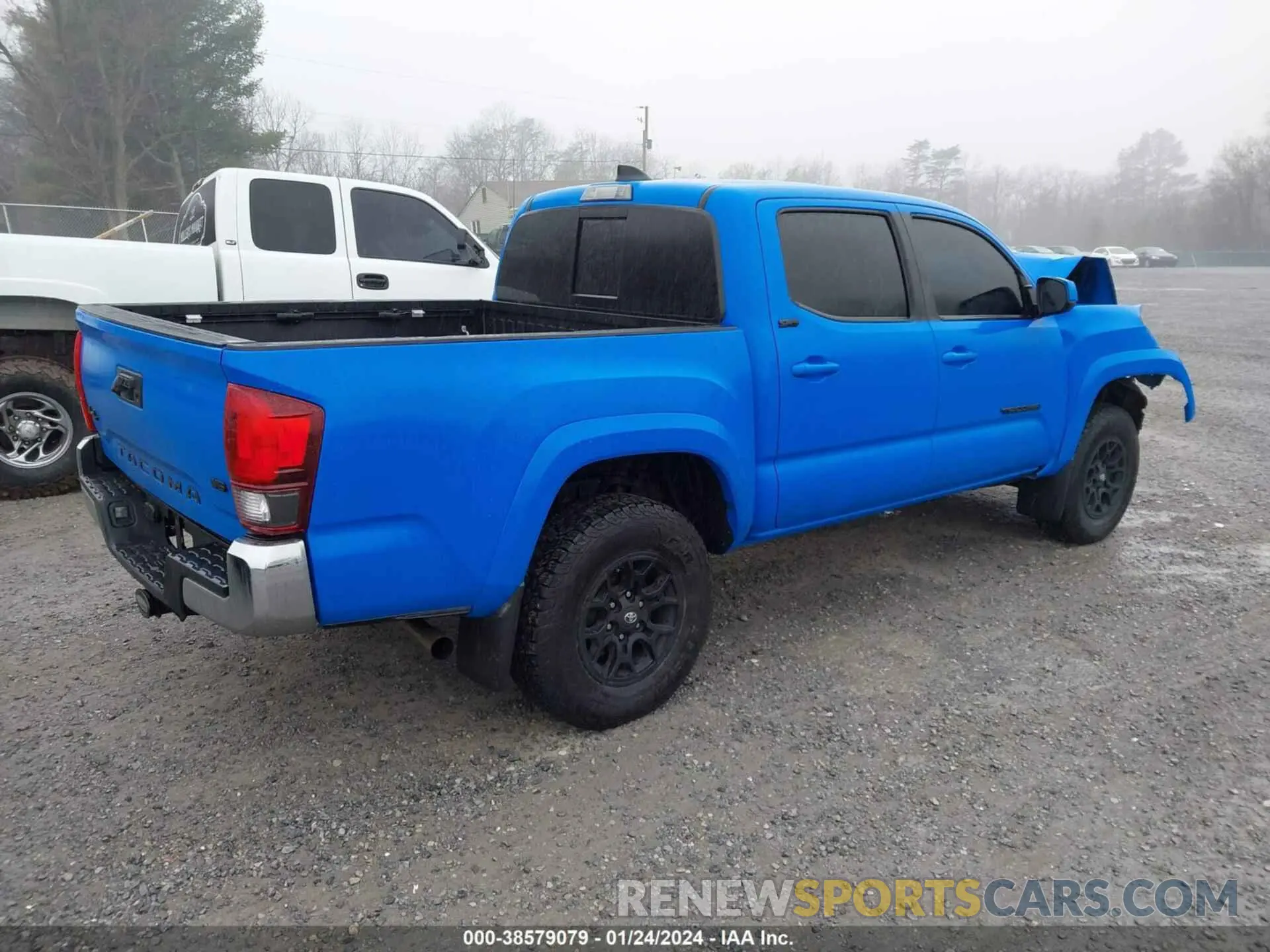 4 Photograph of a damaged car 3TMCZ5AN1MM398901 TOYOTA TACOMA 2021