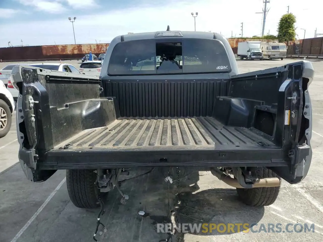 6 Photograph of a damaged car 3TMCZ5AN1MM418872 TOYOTA TACOMA 2021