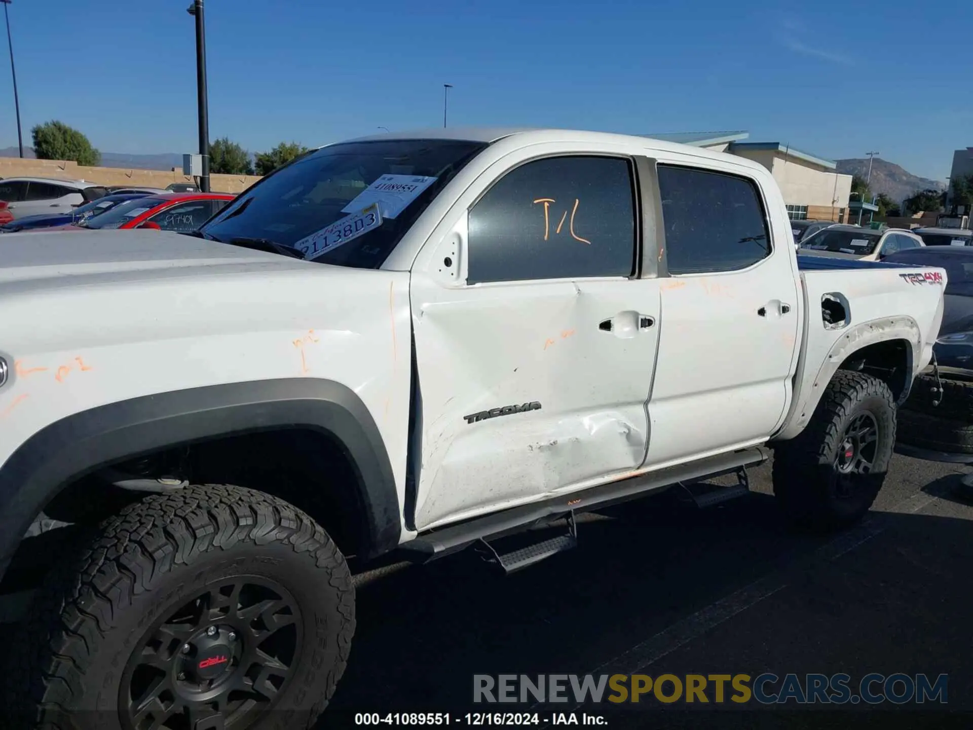 6 Фотография поврежденного автомобиля 3TMCZ5AN2MM405662 TOYOTA TACOMA 2021