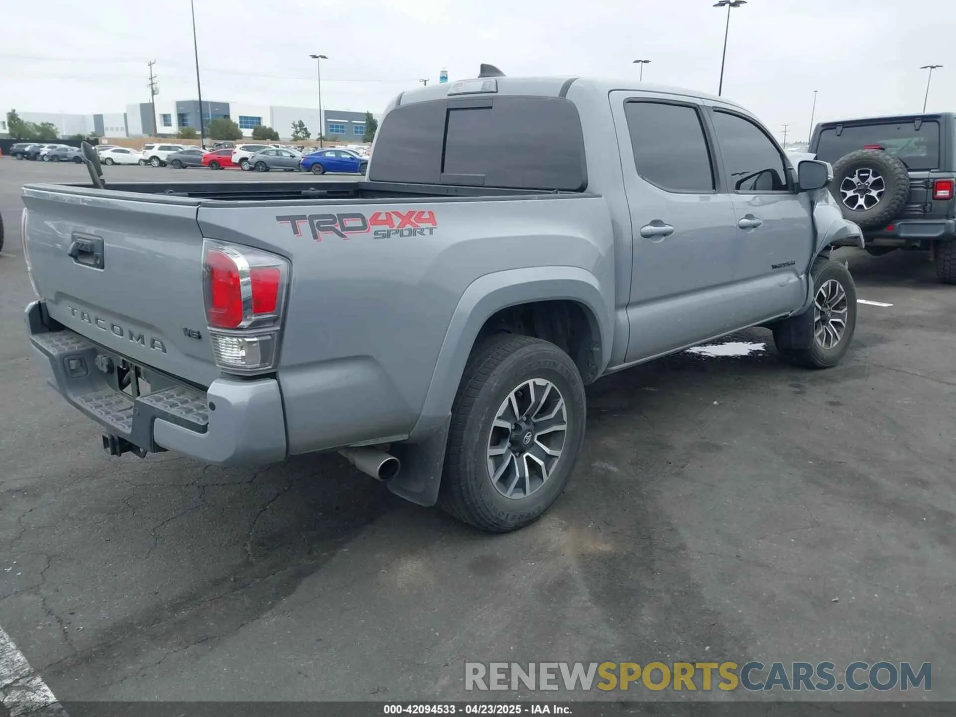 4 Photograph of a damaged car 3TMCZ5AN2MM405869 TOYOTA TACOMA 2021