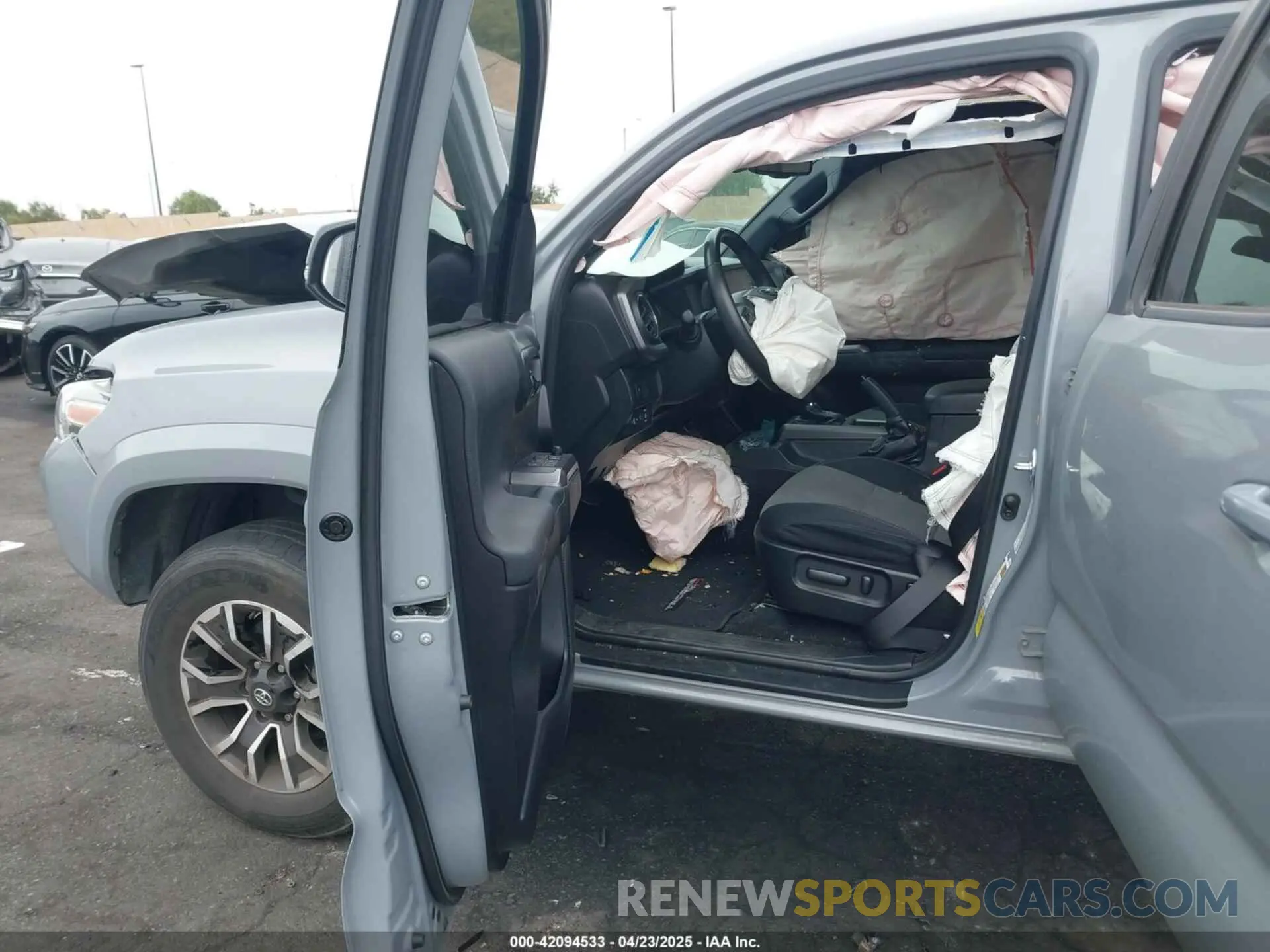 5 Photograph of a damaged car 3TMCZ5AN2MM405869 TOYOTA TACOMA 2021
