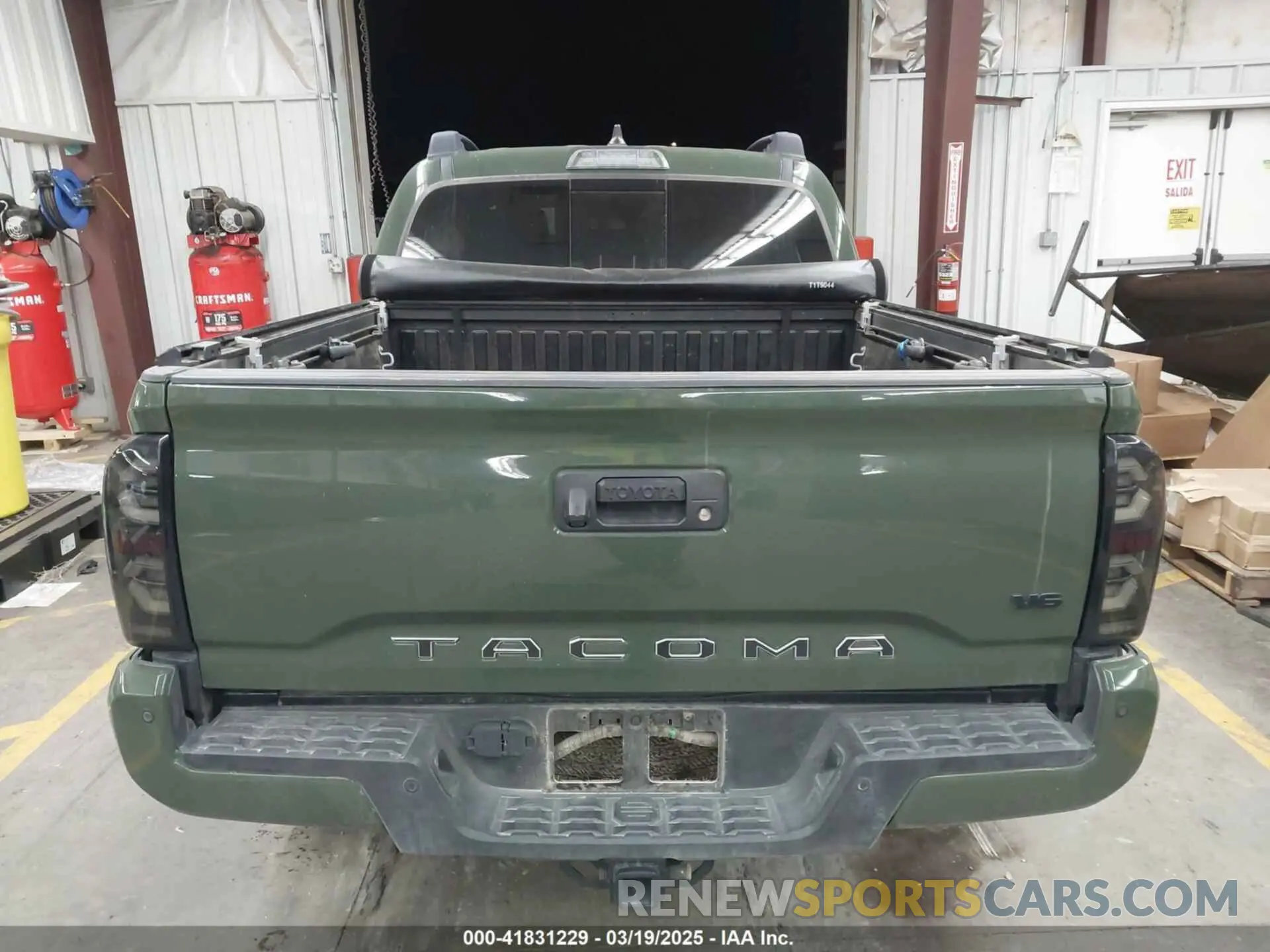 15 Photograph of a damaged car 3TMCZ5AN2MM427838 TOYOTA TACOMA 2021