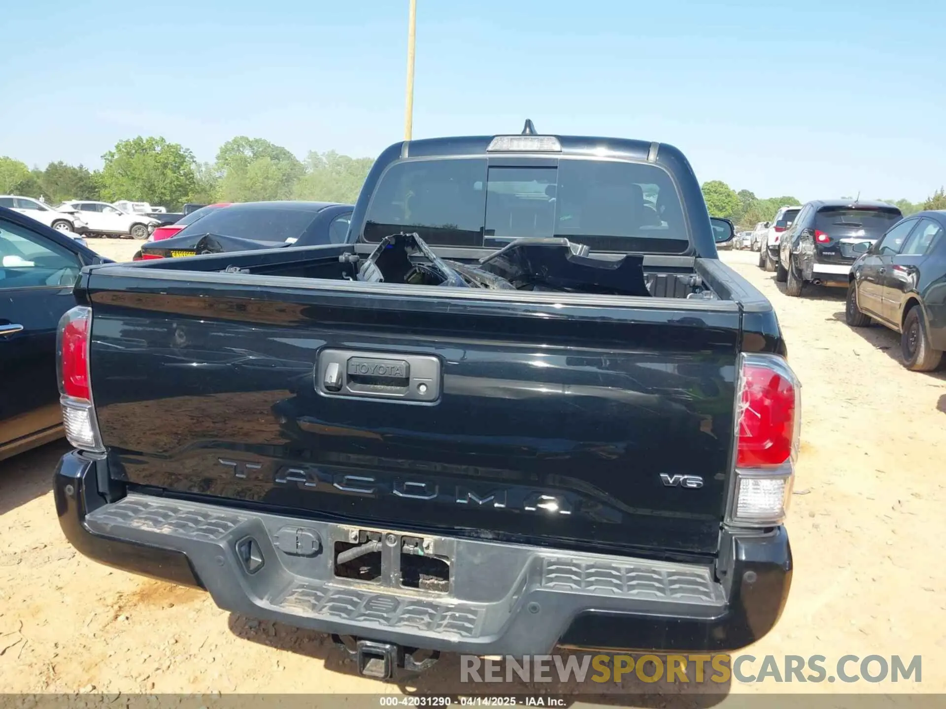 17 Фотография поврежденного автомобиля 3TMCZ5AN3MM423247 TOYOTA TACOMA 2021