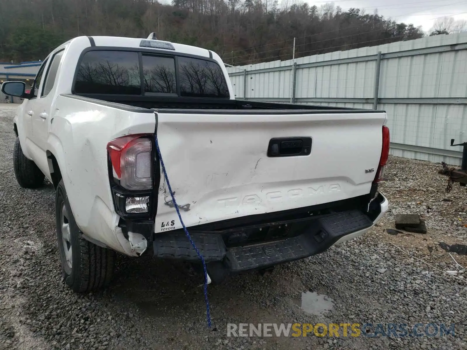 9 Photograph of a damaged car 3TMCZ5AN4MM378691 TOYOTA TACOMA 2021
