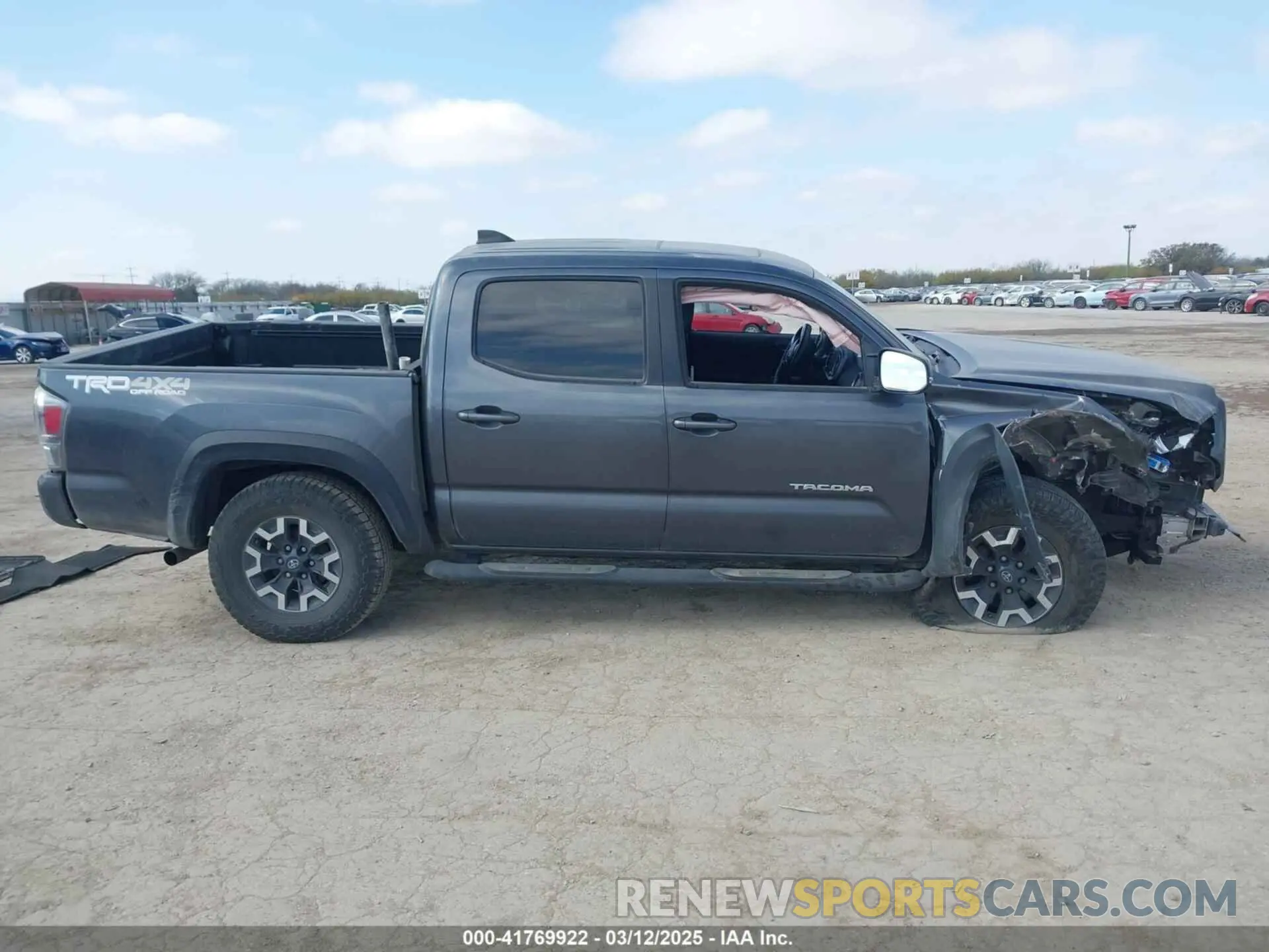 13 Photograph of a damaged car 3TMCZ5AN4MM387519 TOYOTA TACOMA 2021