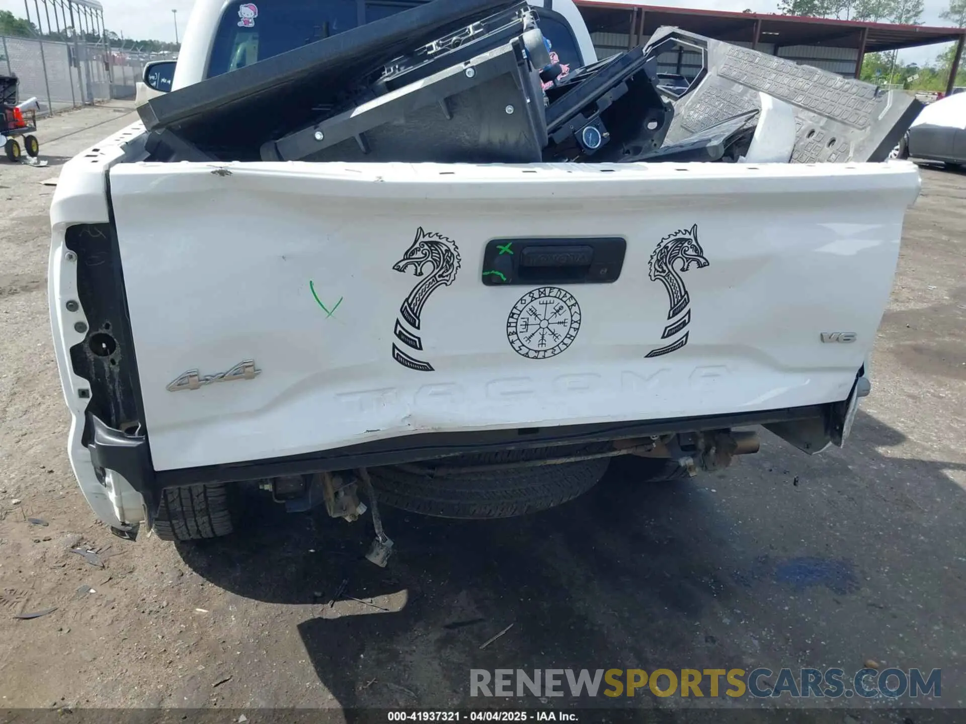 6 Фотография поврежденного автомобиля 3TMCZ5AN4MM418705 TOYOTA TACOMA 2021