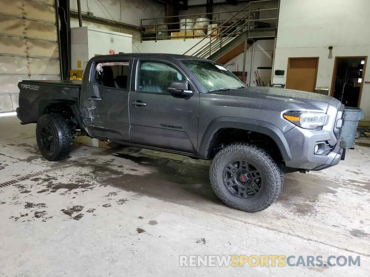 4 Фотография поврежденного автомобиля 3TMCZ5AN4MM421605 TOYOTA TACOMA 2021