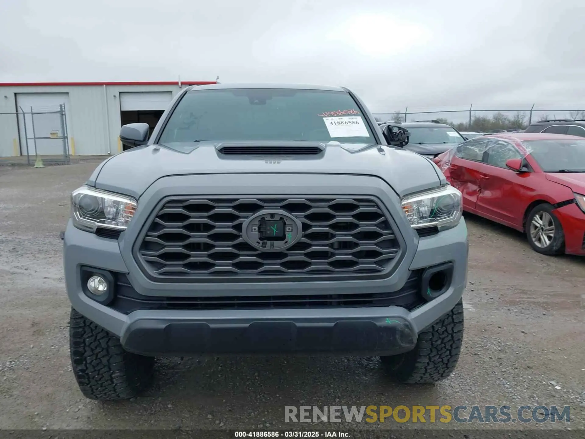12 Photograph of a damaged car 3TMCZ5AN5MM372821 TOYOTA TACOMA 2021