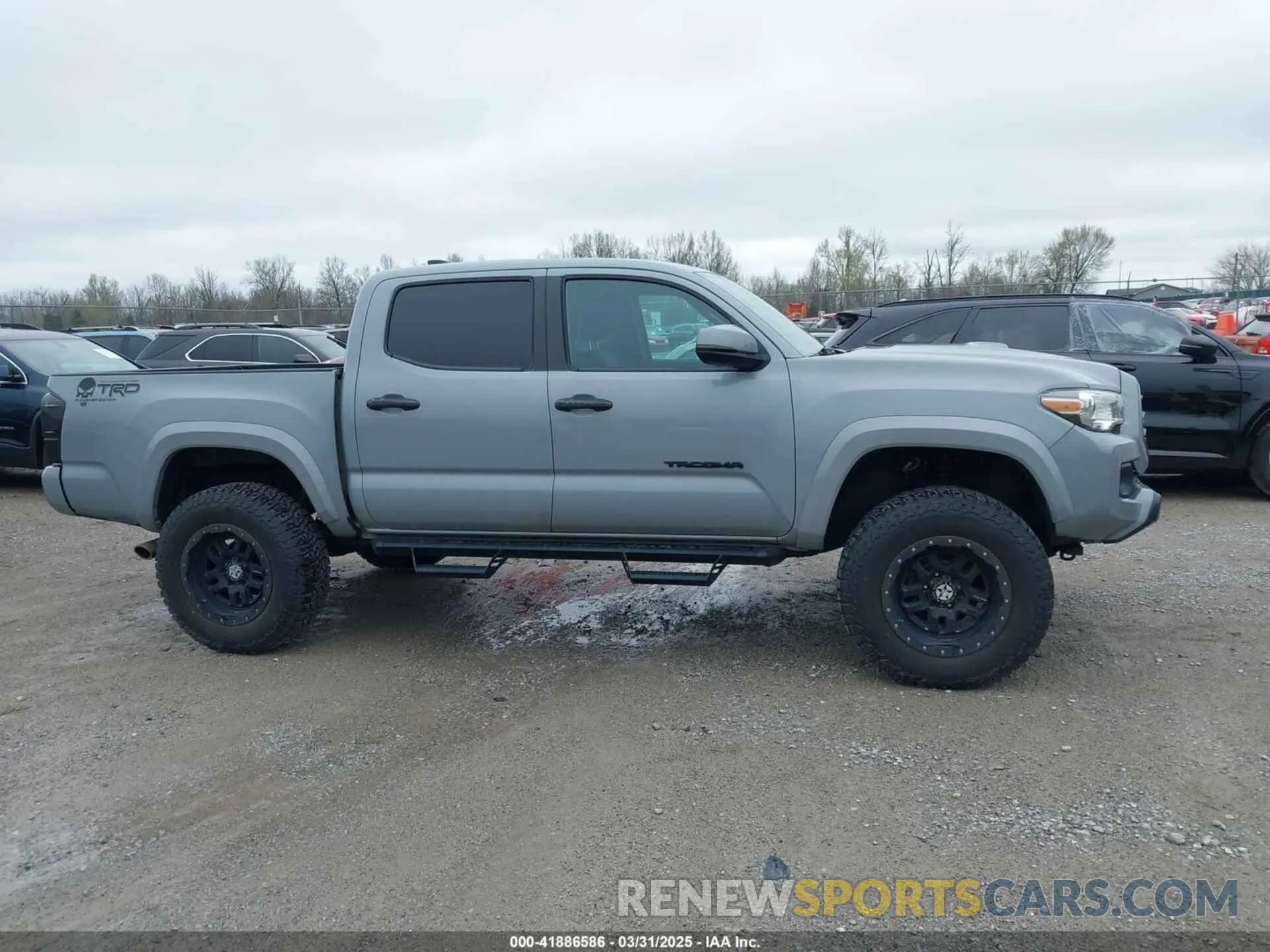 13 Photograph of a damaged car 3TMCZ5AN5MM372821 TOYOTA TACOMA 2021