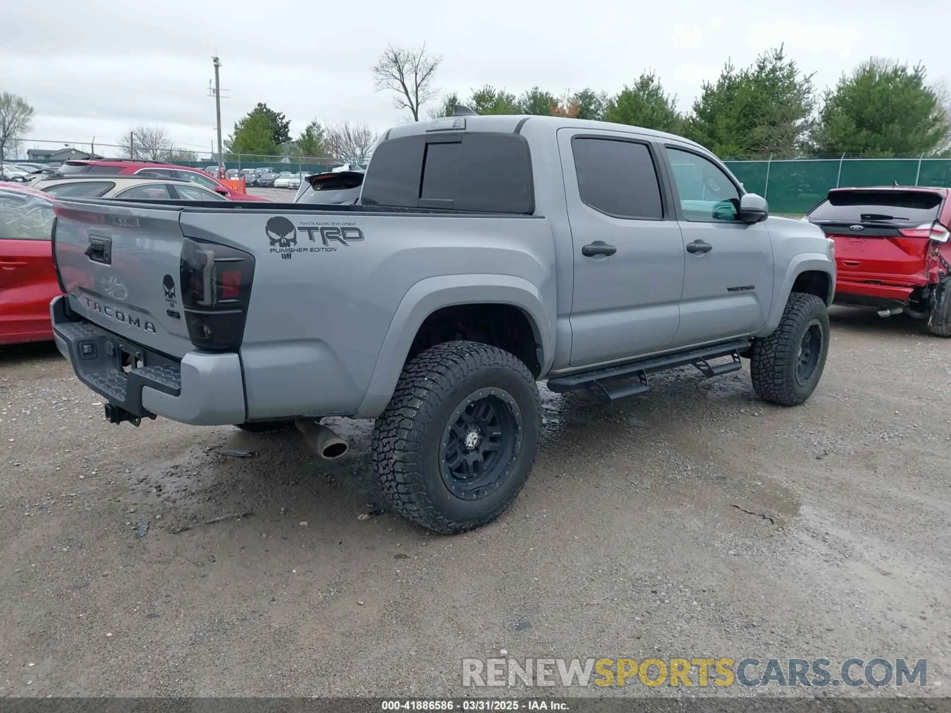 4 Photograph of a damaged car 3TMCZ5AN5MM372821 TOYOTA TACOMA 2021