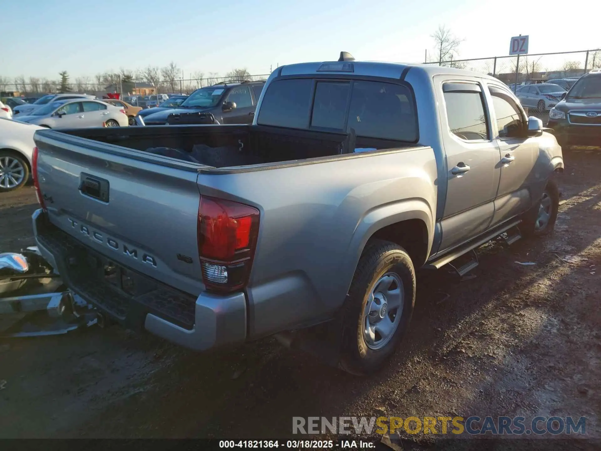 4 Photograph of a damaged car 3TMCZ5AN5MM386394 TOYOTA TACOMA 2021
