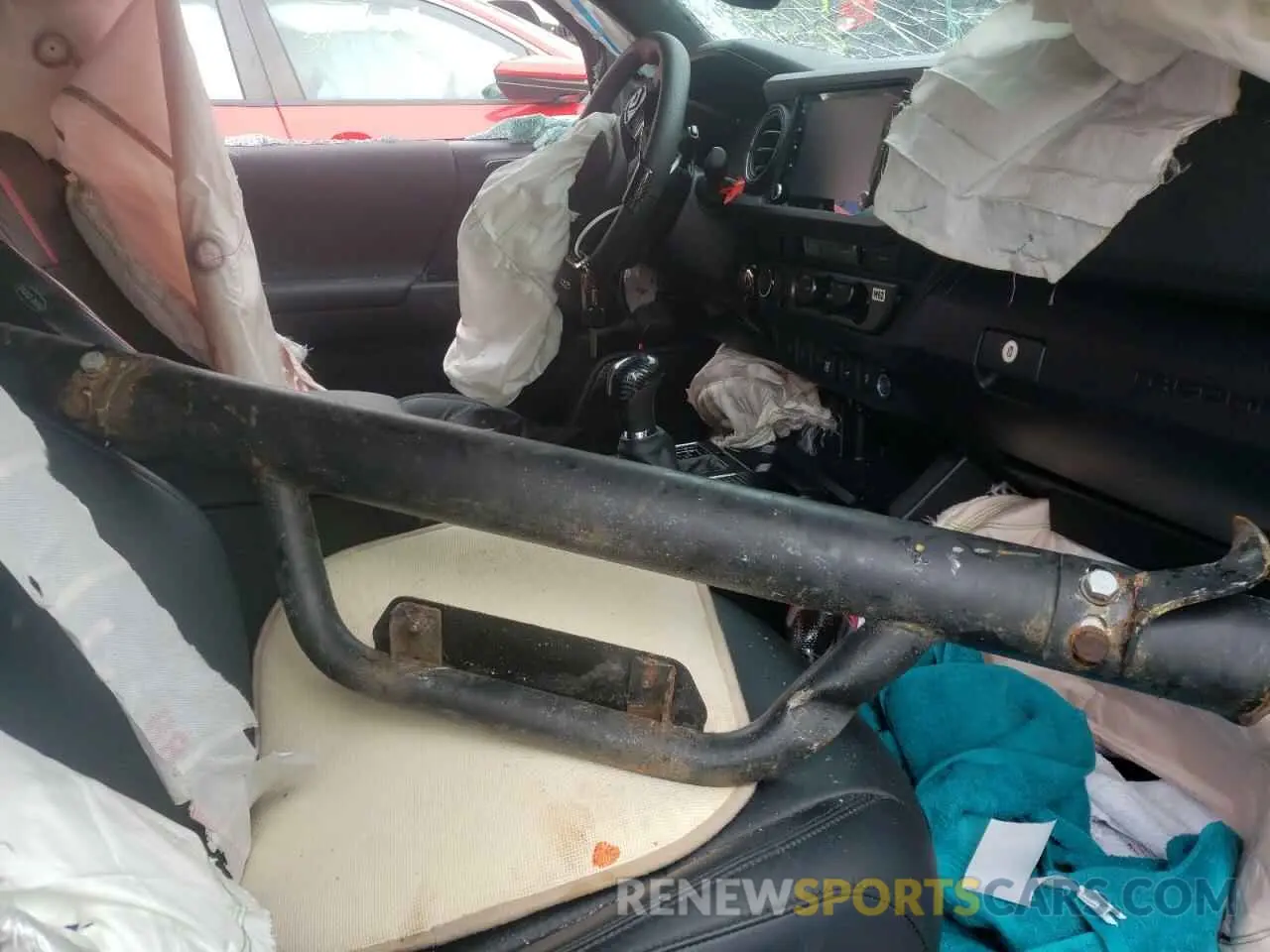 5 Photograph of a damaged car 3TMCZ5AN5MM387366 TOYOTA TACOMA 2021