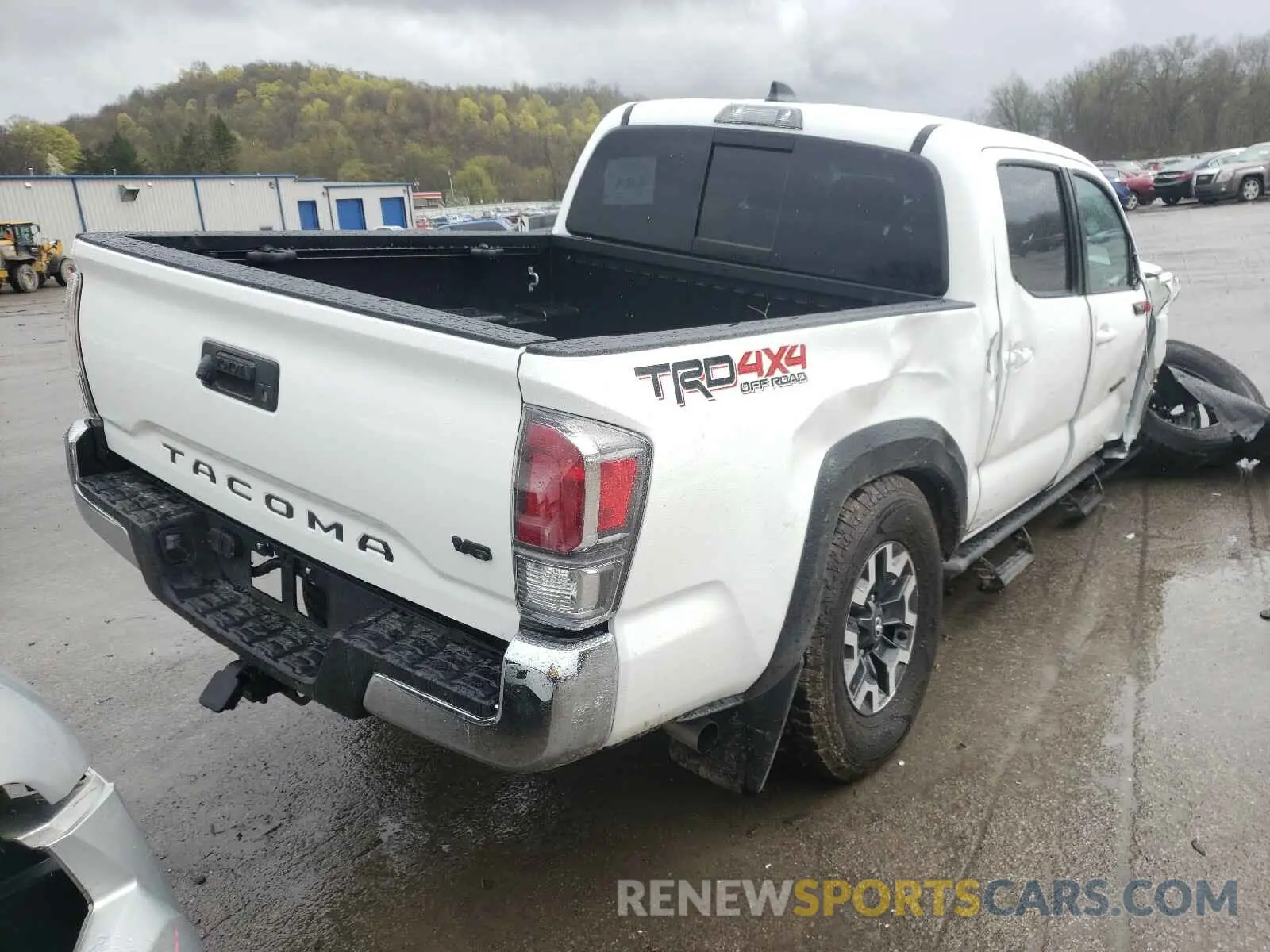 4 Photograph of a damaged car 3TMCZ5AN5MM407809 TOYOTA TACOMA 2021