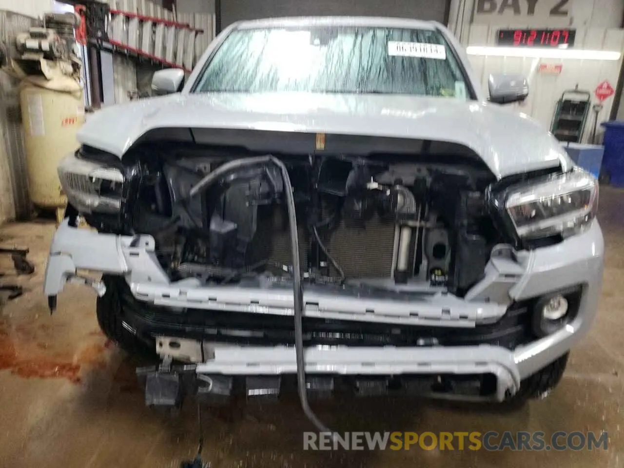 5 Photograph of a damaged car 3TMCZ5AN6MM380426 TOYOTA TACOMA 2021